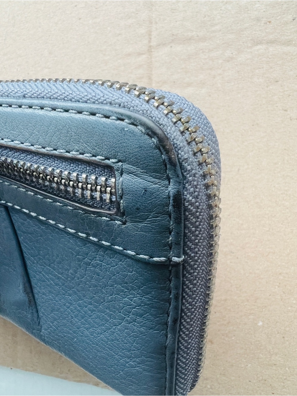 B. Makowsky Blue Leather Zip Around Wallet Silver Hardware Classic Organizer - Picture 6 of 11